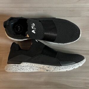 Super comfortable workout / everyday shoes.